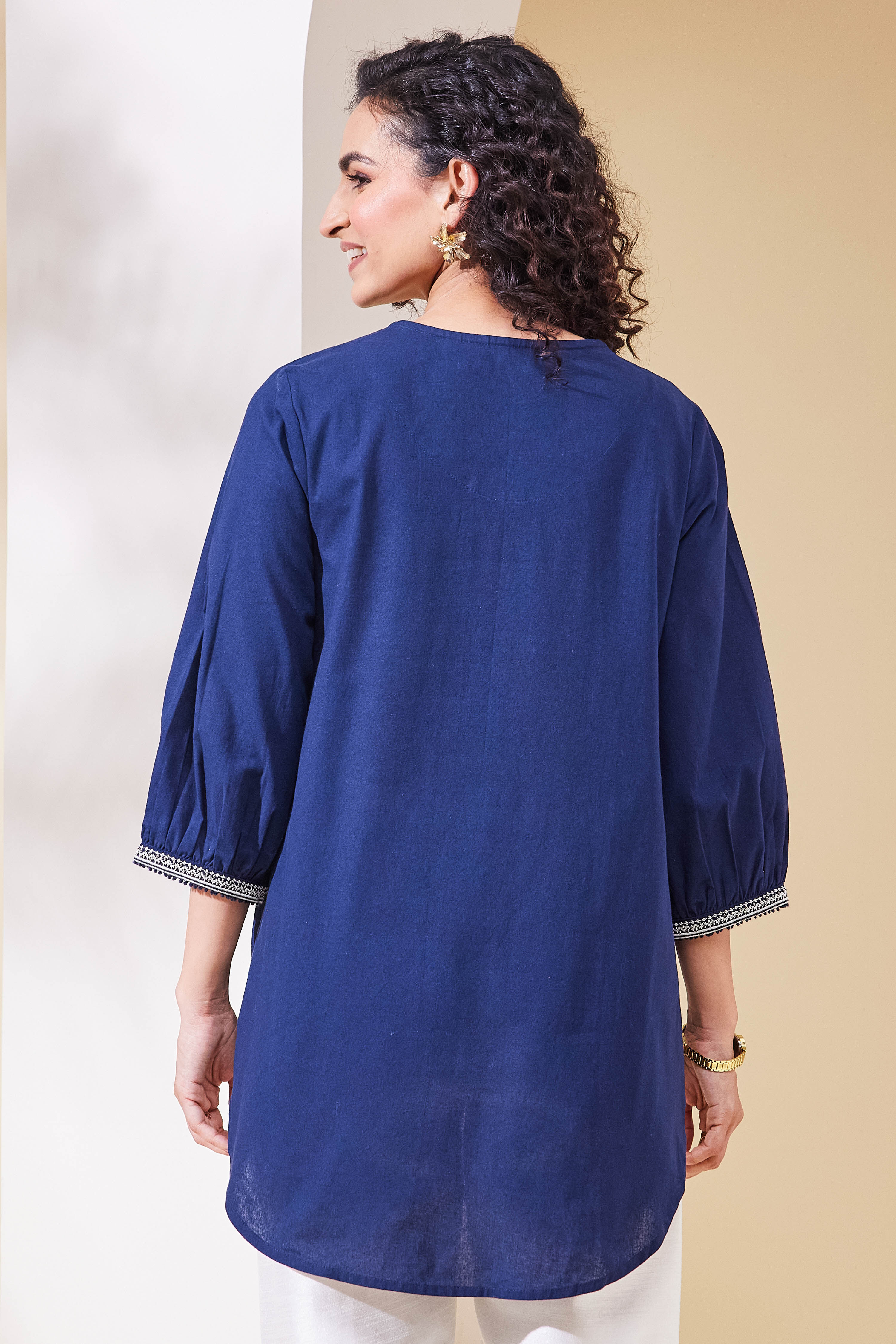 Navy Blue Cotton Yoke Design Straight Kurta image number 4