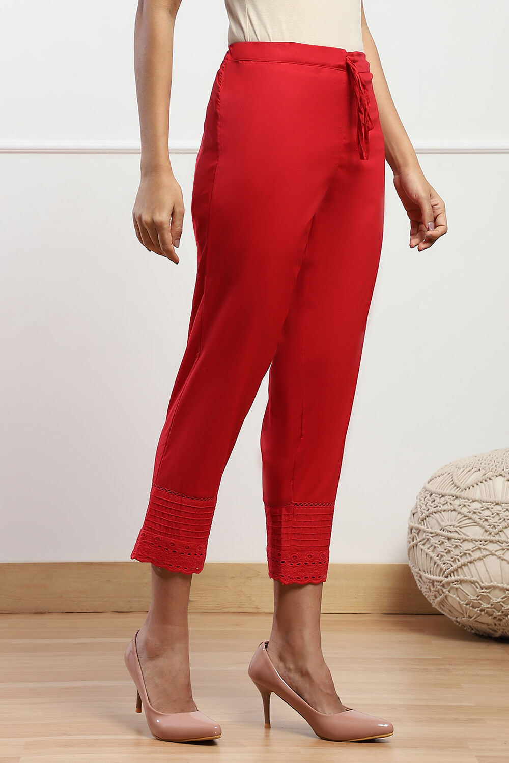 Red Cotton Solid Pant image number 3