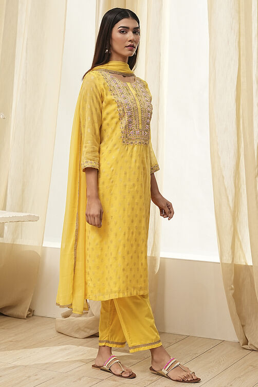 Dull Pink Embroidered Straight Suit Set image number 5