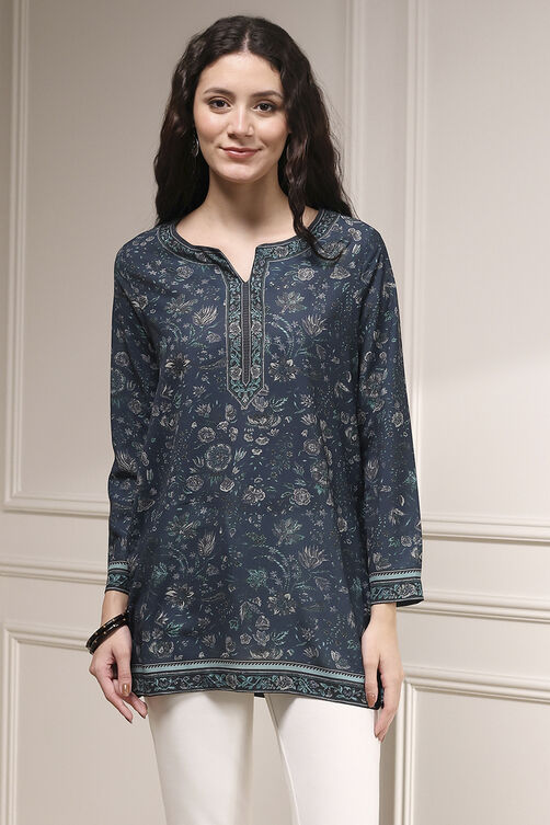 Indigo Polyester Straight Printed Short Kurta image number 5