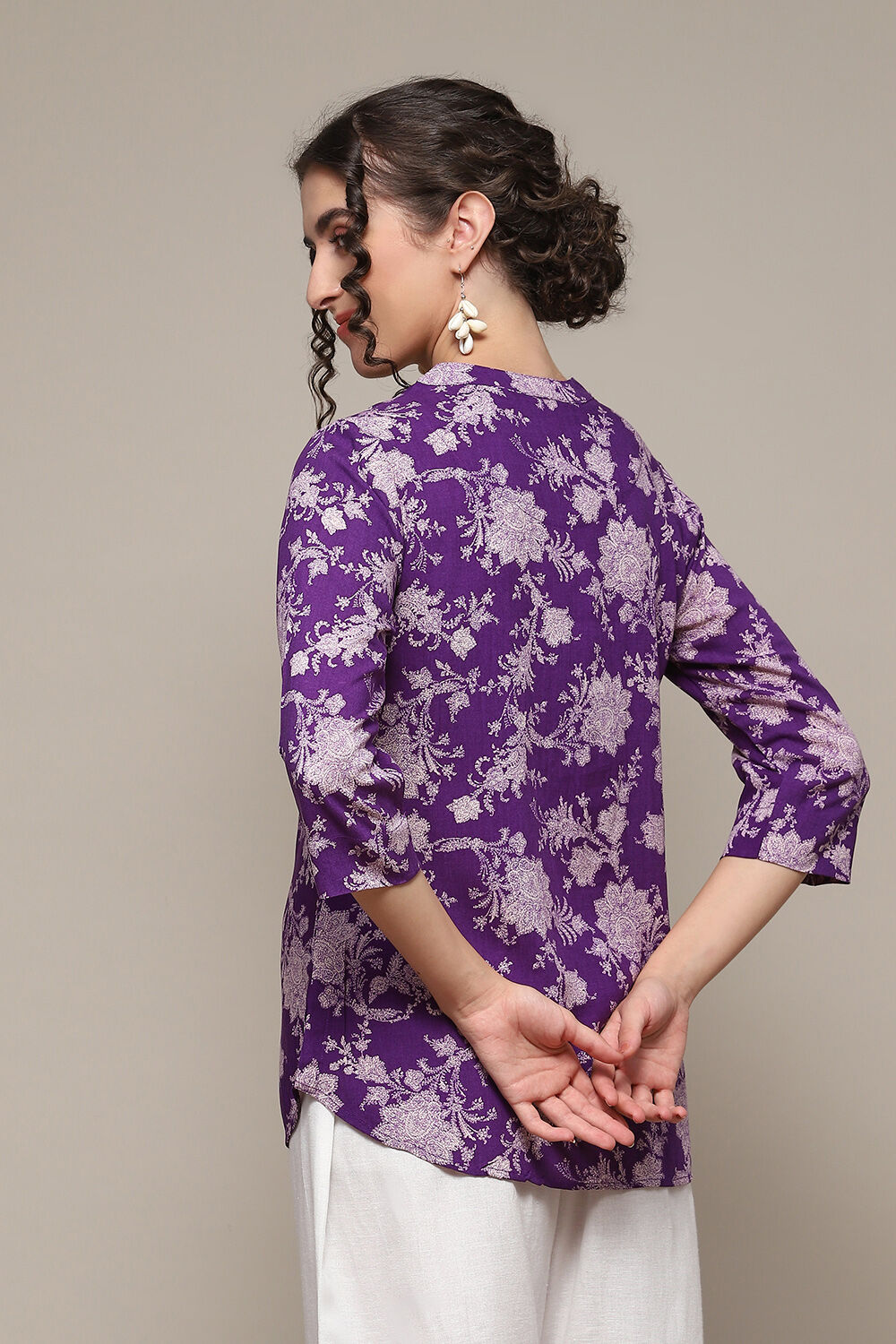 Pink & Purple LIVA Straight Printed Kurti image number 4