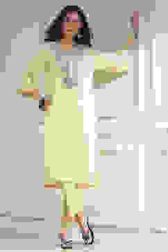 Ivory Textured Straight Kurta Pants Set image number 0