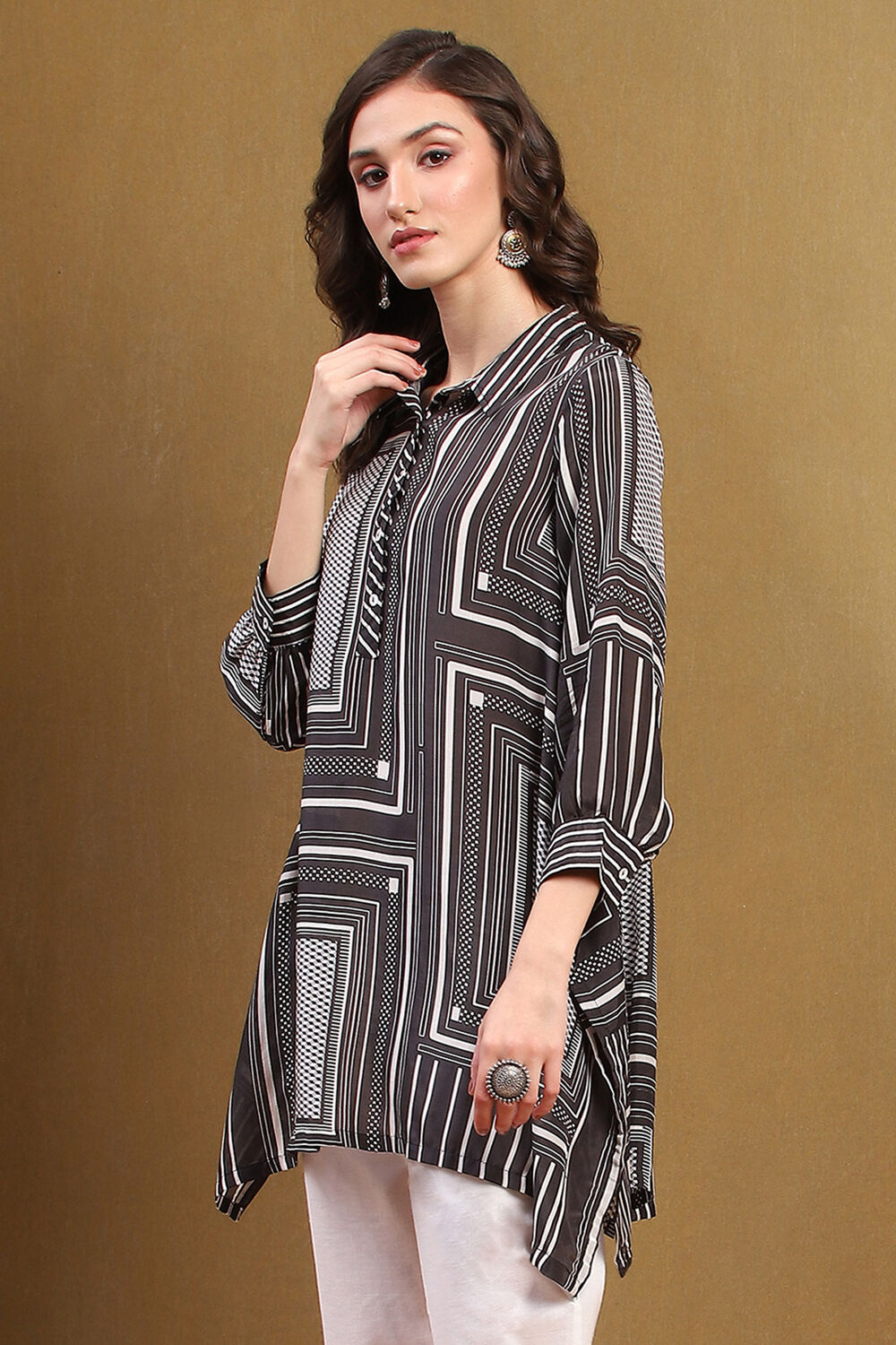 Black Viscose Blend Hand-Blocked Printed Short Kurta image number 2
