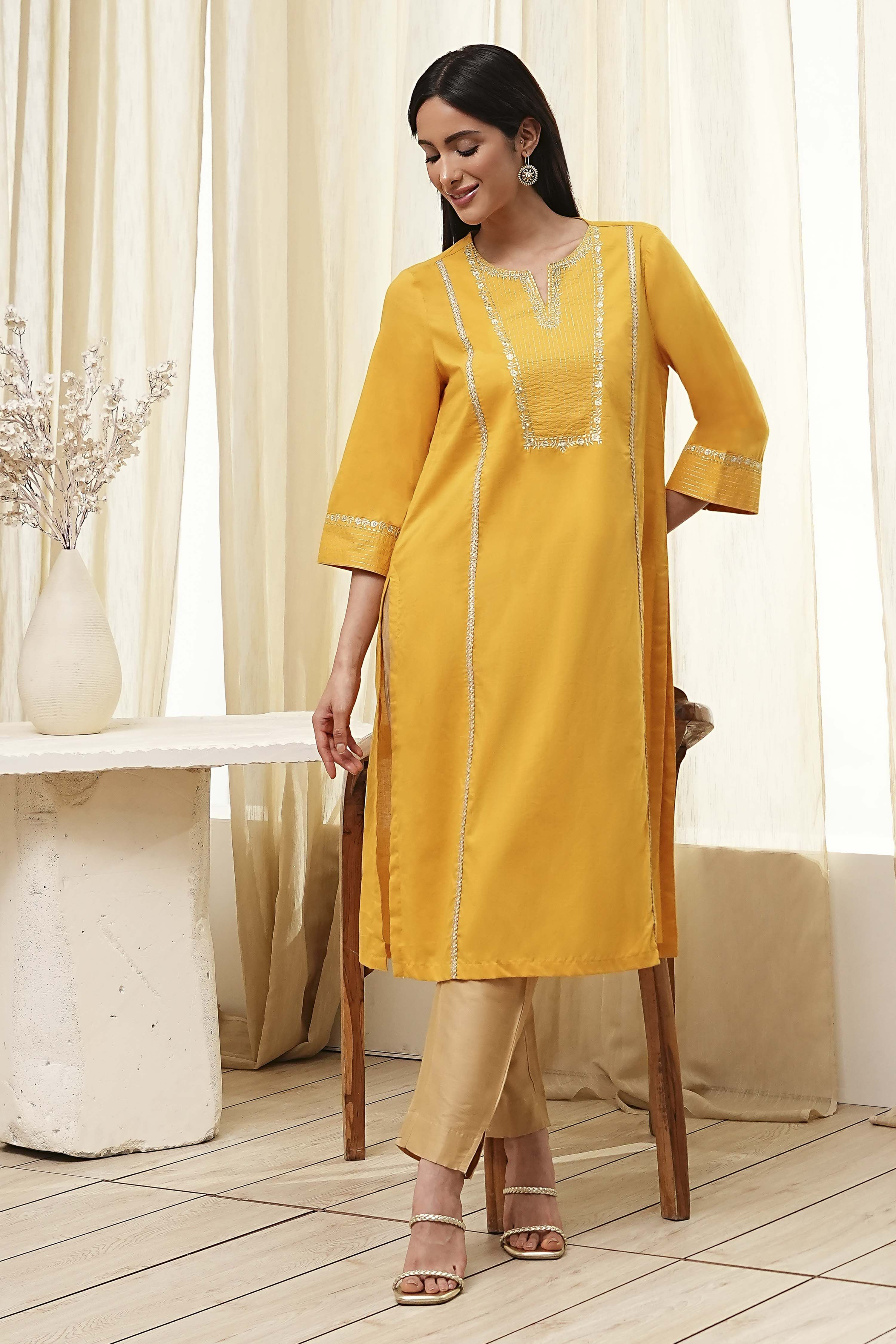 Ochre Yellow Cotton Solid Straight Kurta image number 0