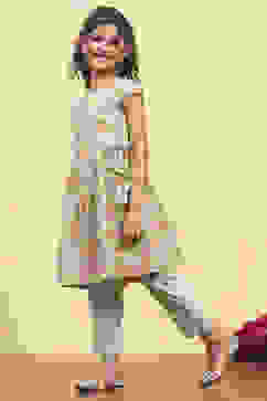 Green Cotton Flared Printed Suit Set image number 3