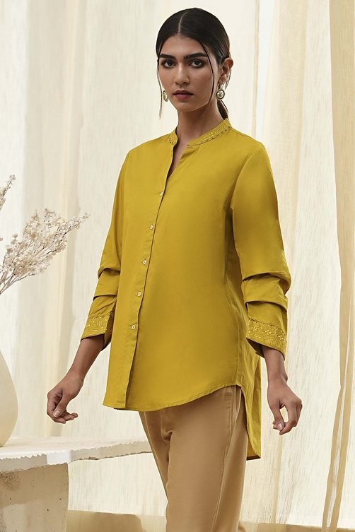 Honey Mustard Cotton Solid High-Low Shirt image number 2