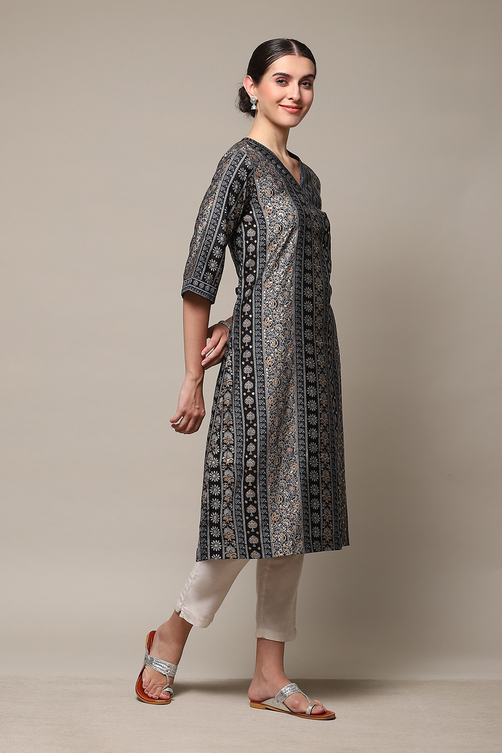 Brown Poly Viscose Straight Printed Kurta image number 3