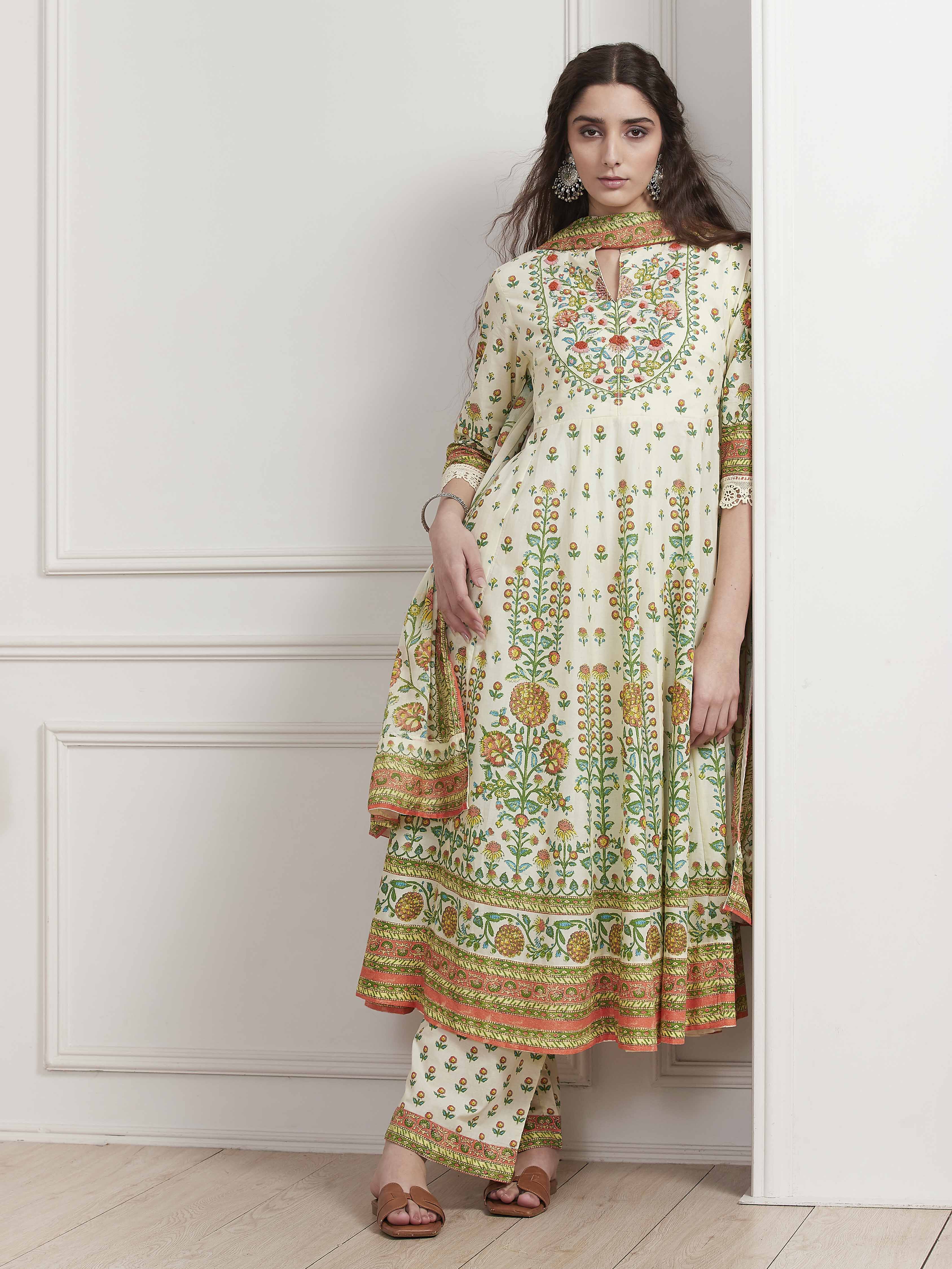Cream-Toned Cotton Printed Kalidar Suit Set image number 0