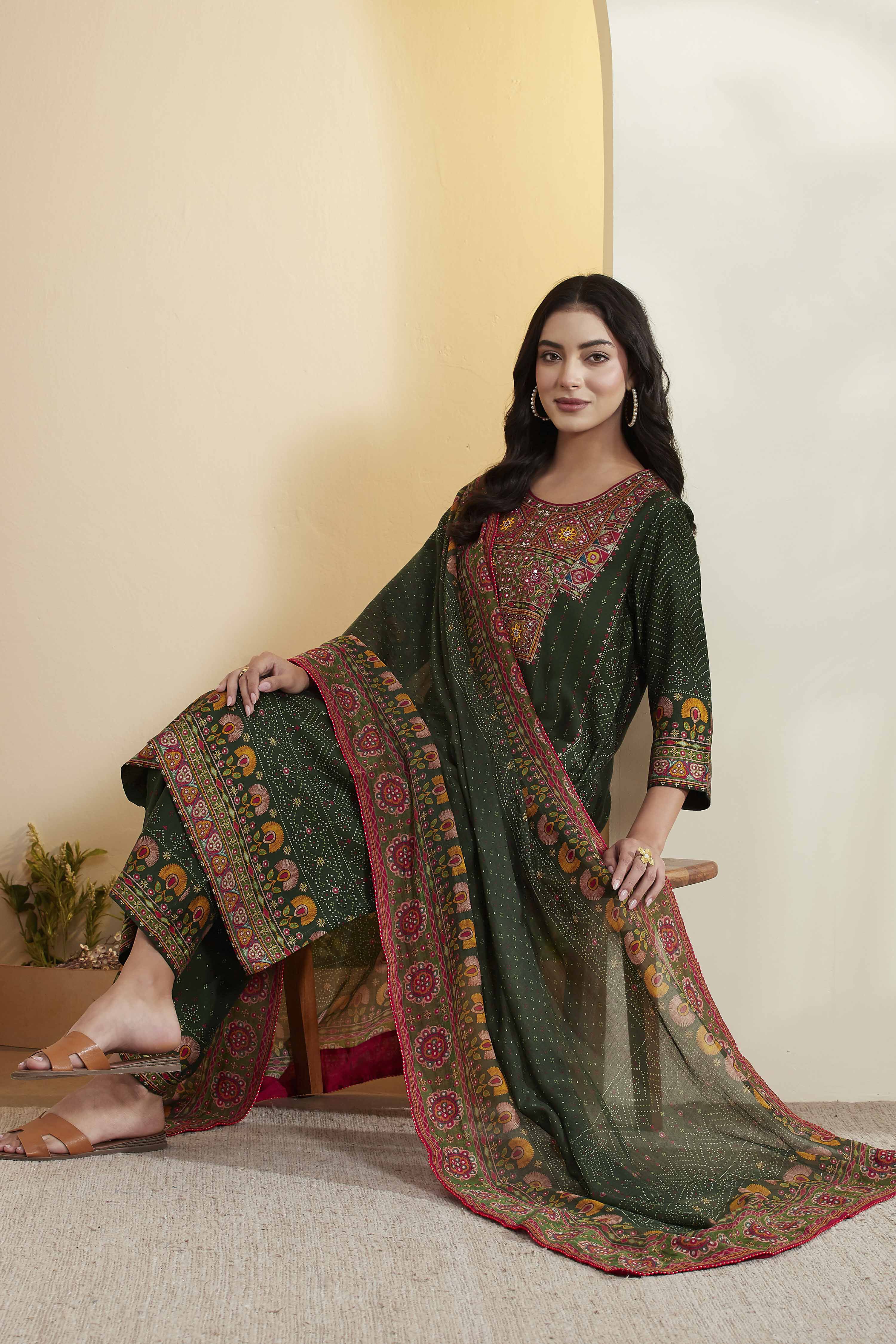 Green Viscose Rayon Printed Straight Kurta Set image number 0