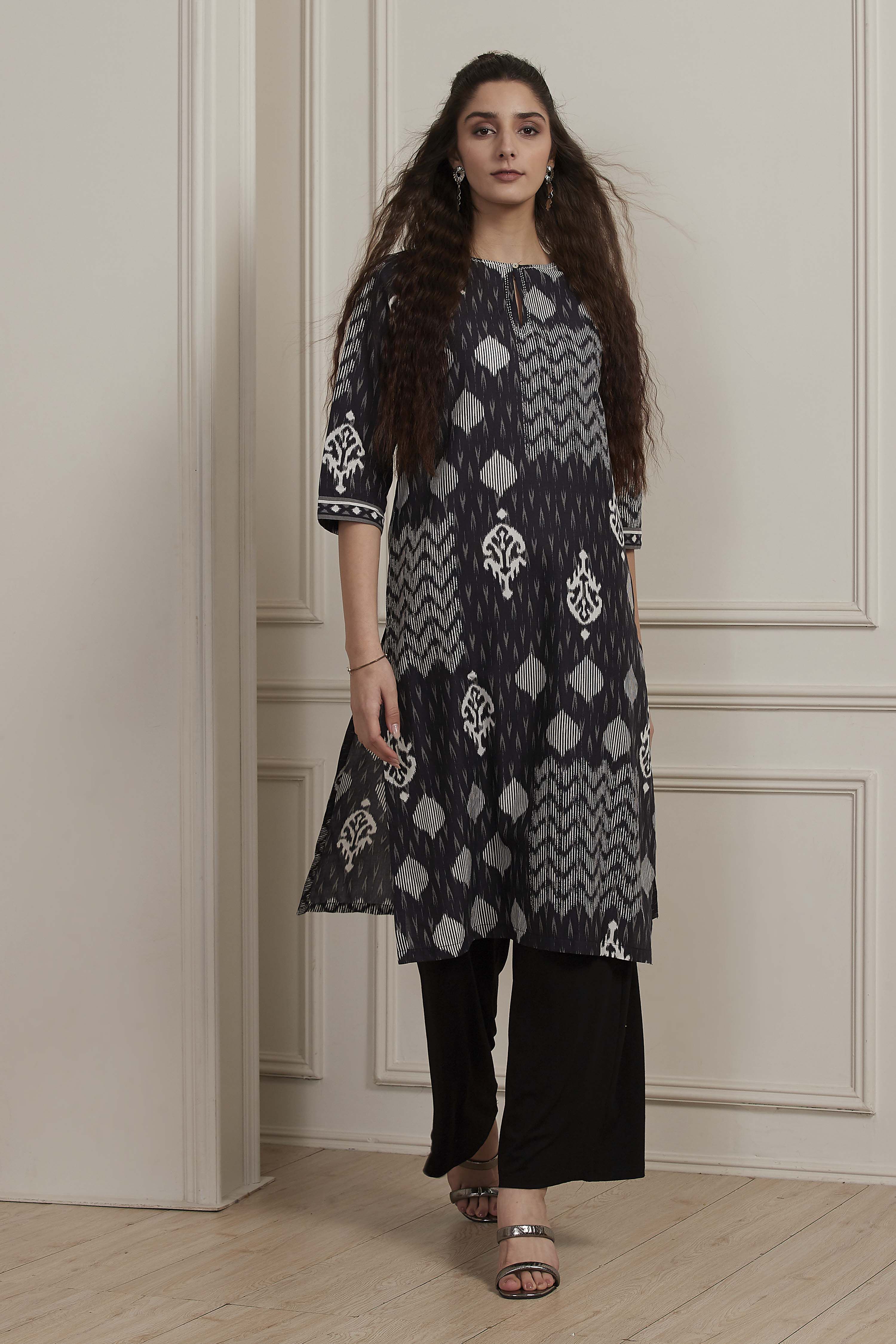 Black Cotton Straight Kurta image number 0