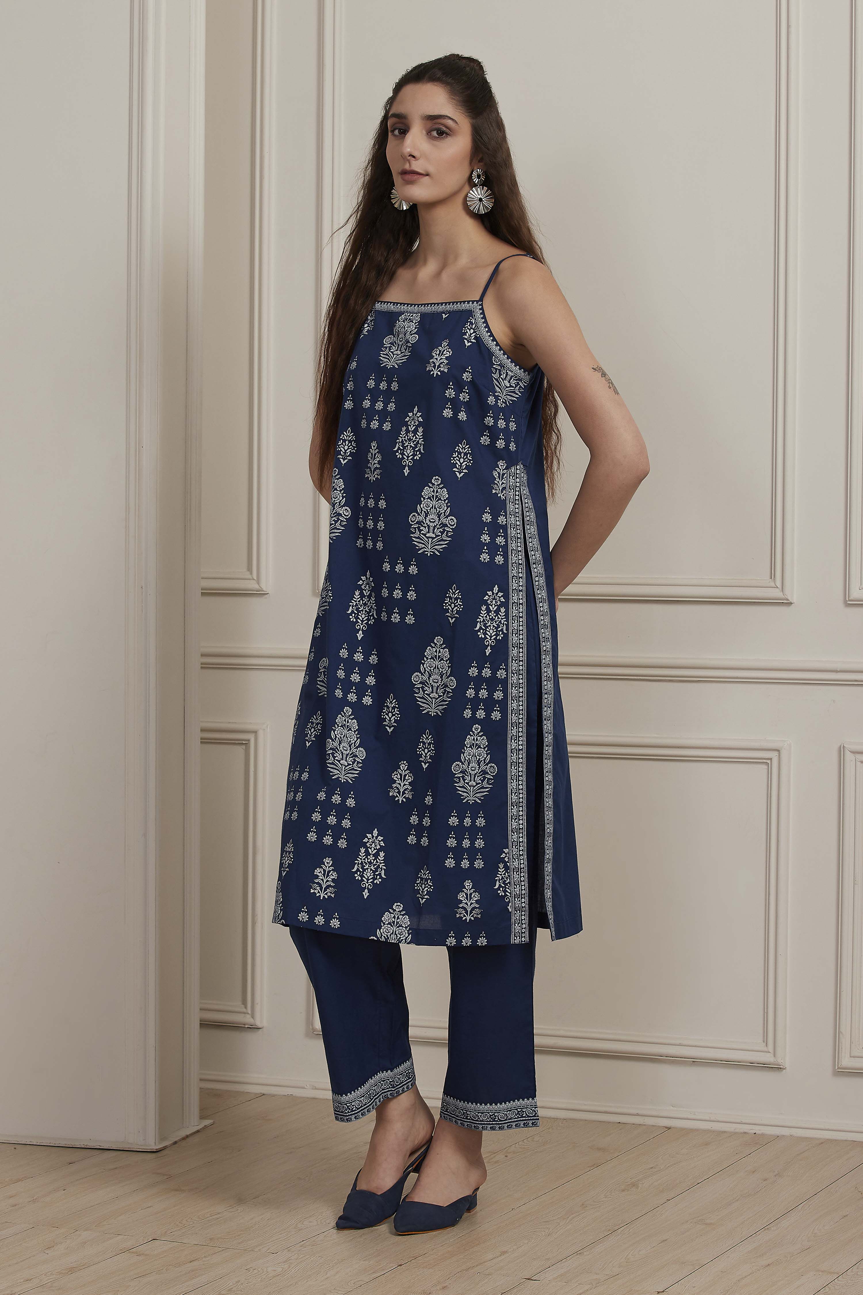 Indigo Cotton Printed Strappy Straight Kurta Set image number 2