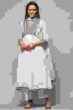 Off White Cotton Gathered Suit Set image number 7