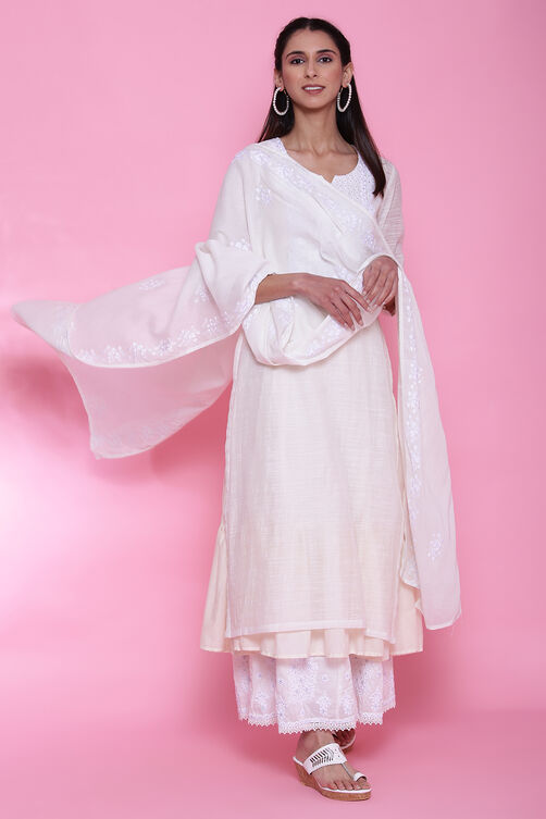 Off White Art Silk Cotton Chikankari Embroidered Kurta image number 5