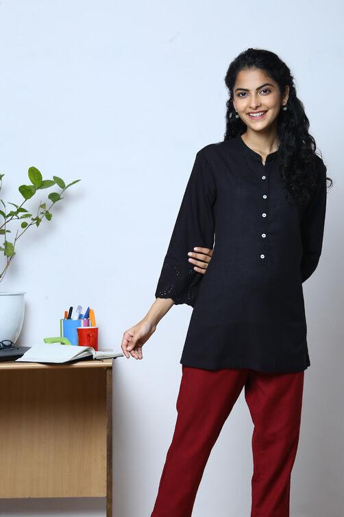 Black Cotton Flax Solid Kurti image number 2