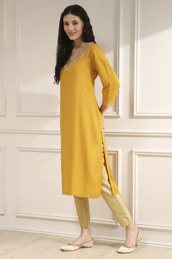Yellow Solid Straight Kurta image number 2