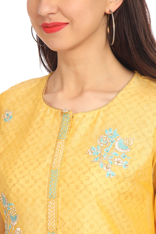 Coral A-Line Art Silk Yarndyed Kurta image number 1