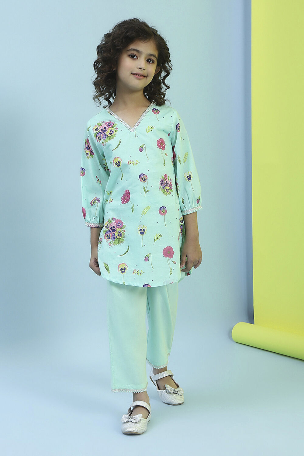 Turquoise Cotton Floral Straight Kurta Pants Set image number 6