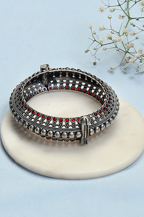 Red Brass Bangles image number 0