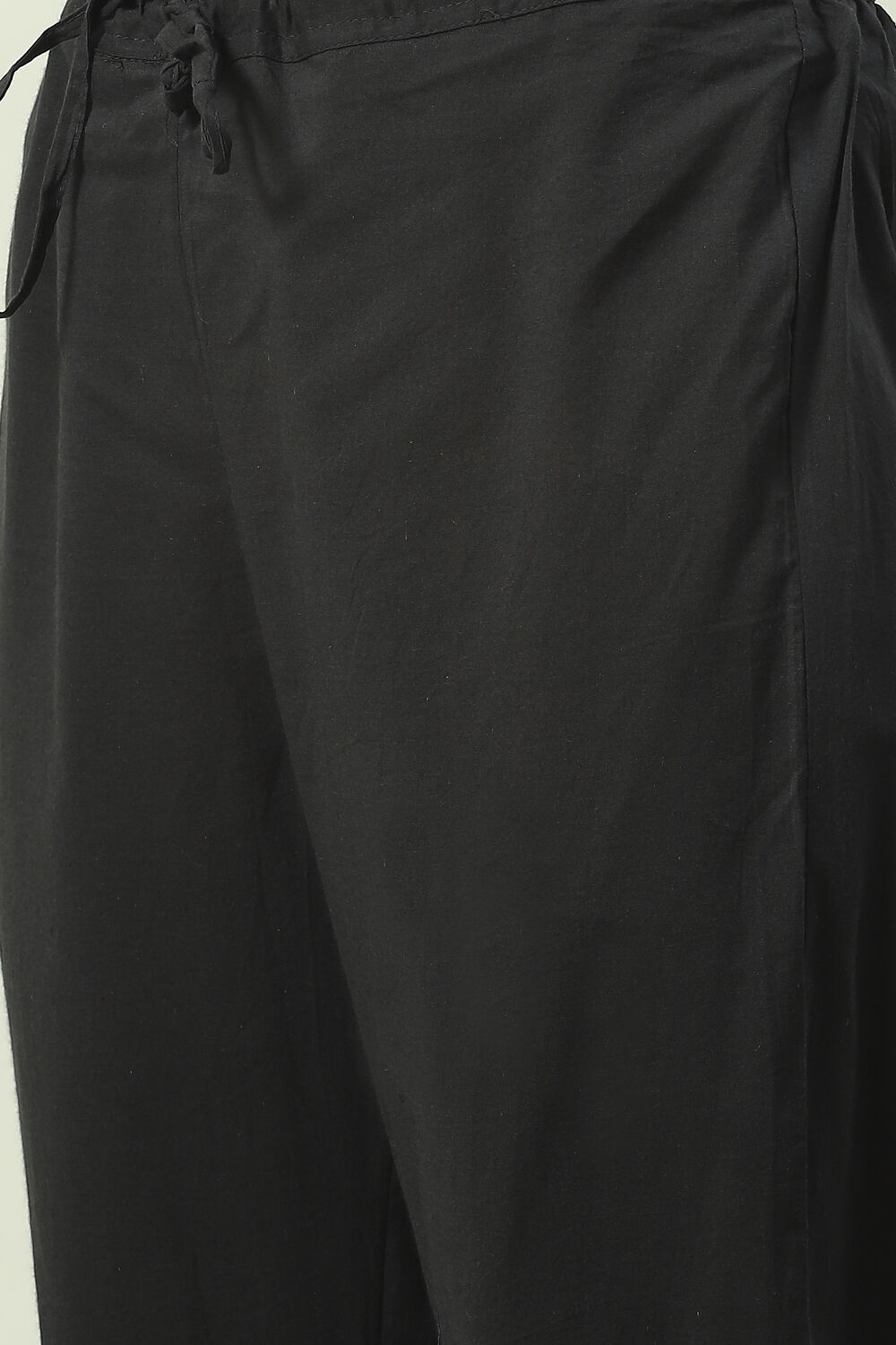 Black Printed Straight Kurta Regular Pants Suit Set image number 3