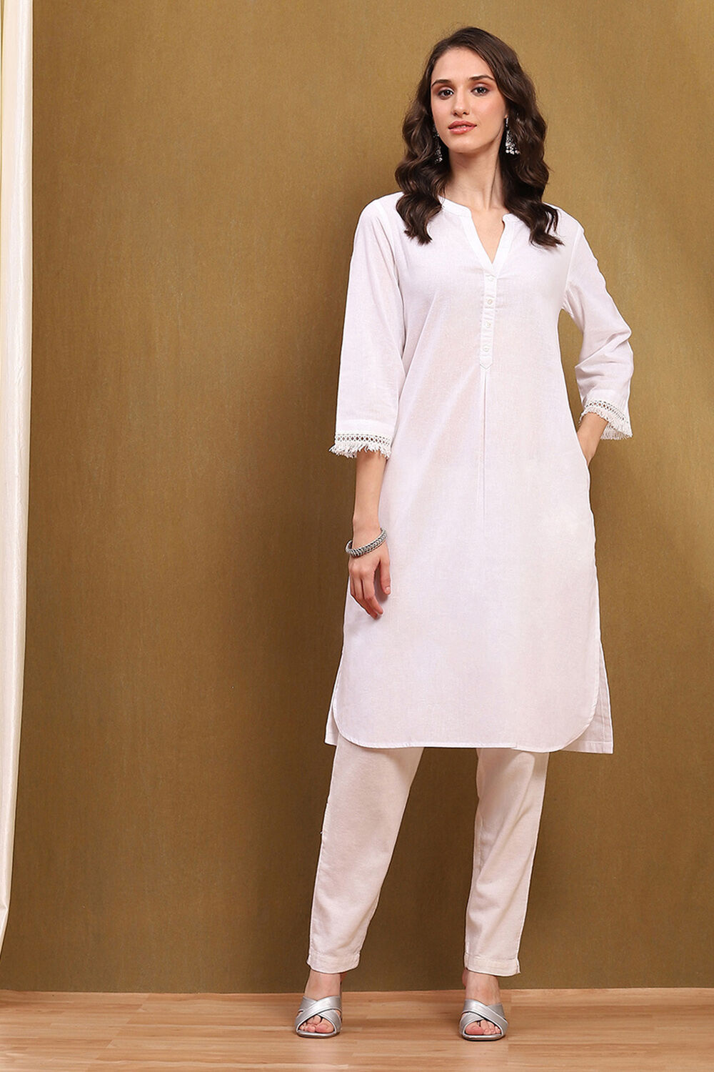 Pink Cotton Blend Solid Straight Kurta image number 5