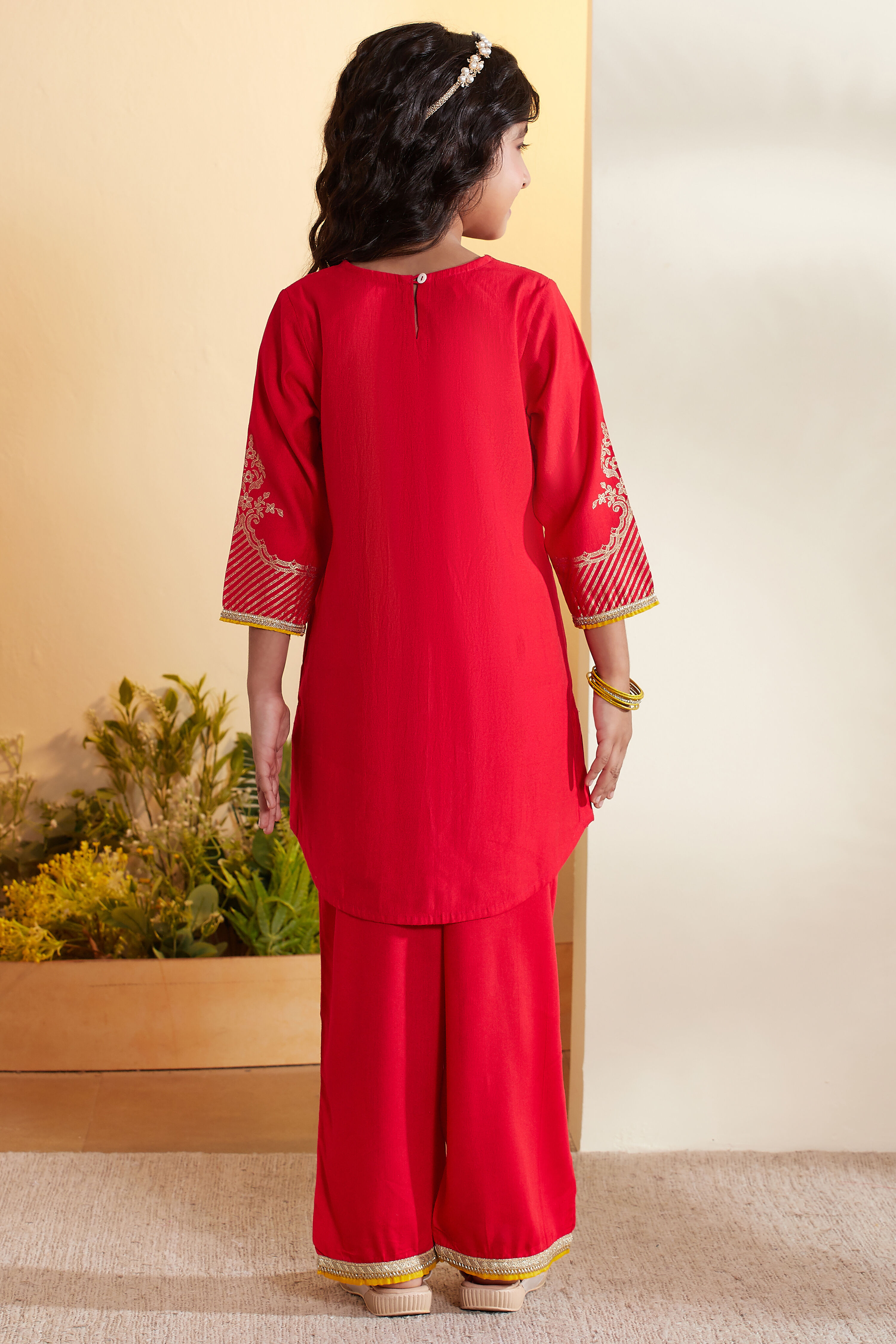 Red Ethnic Motif Printed Straight Kurta Set image number 5