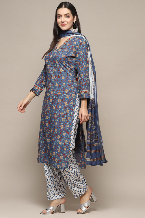 Green Cotton Unstitched Suit set image number 5