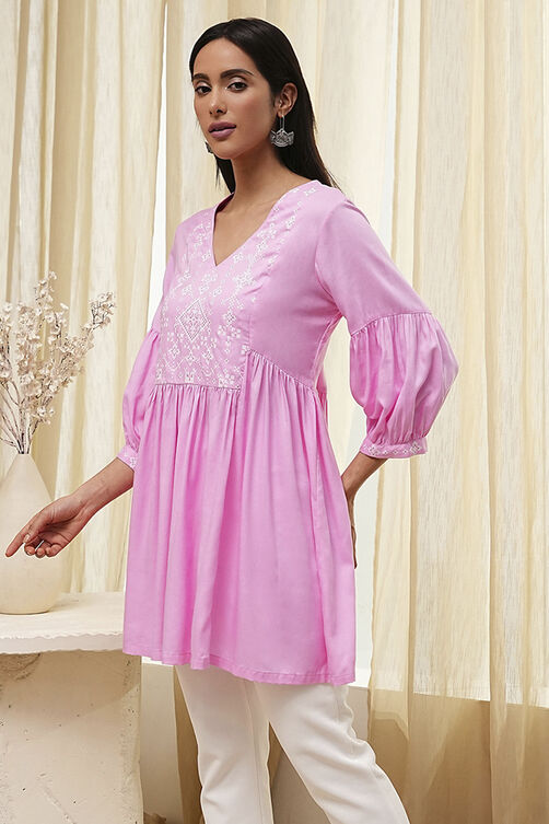 Pink Solid Flared Short Kurta image number 2