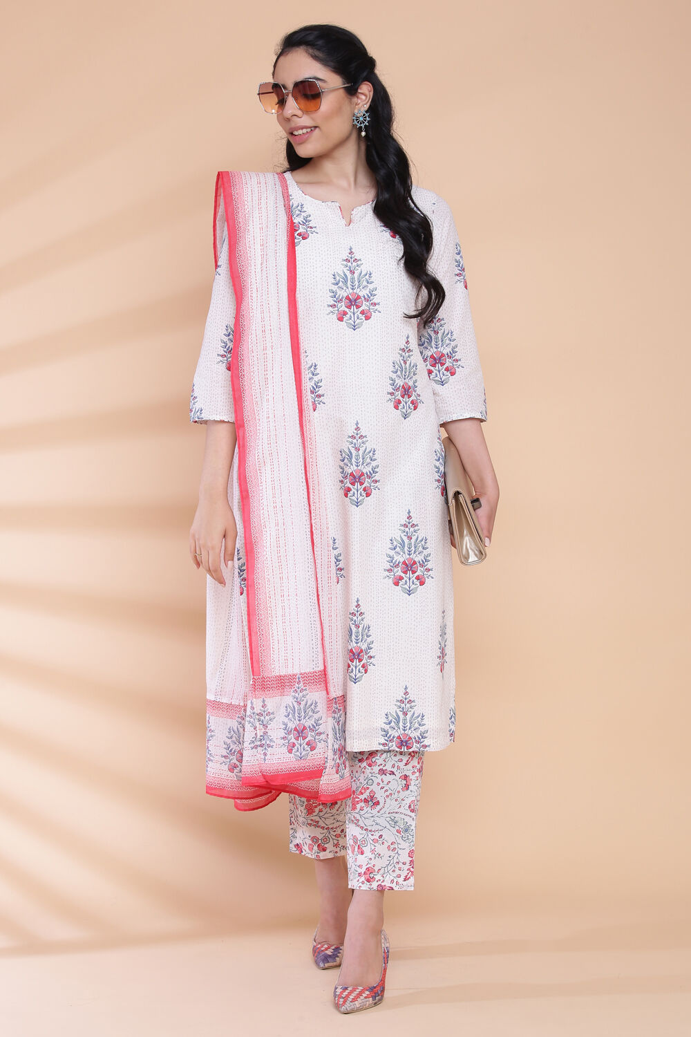 Off White Cotton Straight Kurta Regular Pant Suit Set image number 0