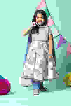 Off White Cotton Gathered Kurta Slim Pants Suit Set image number 0