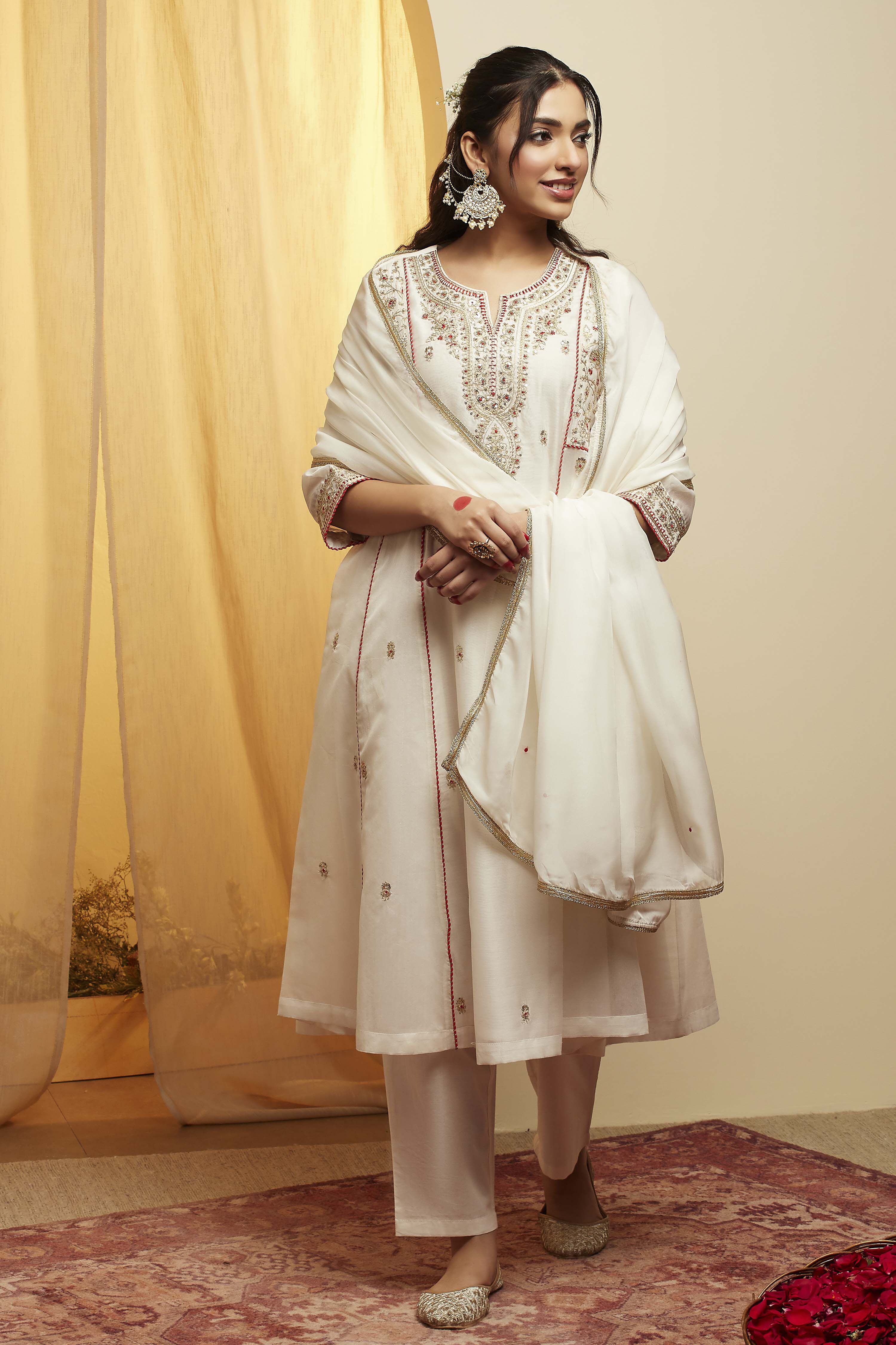 Off-White Embroidered Polyester Kurta Set image number 0
