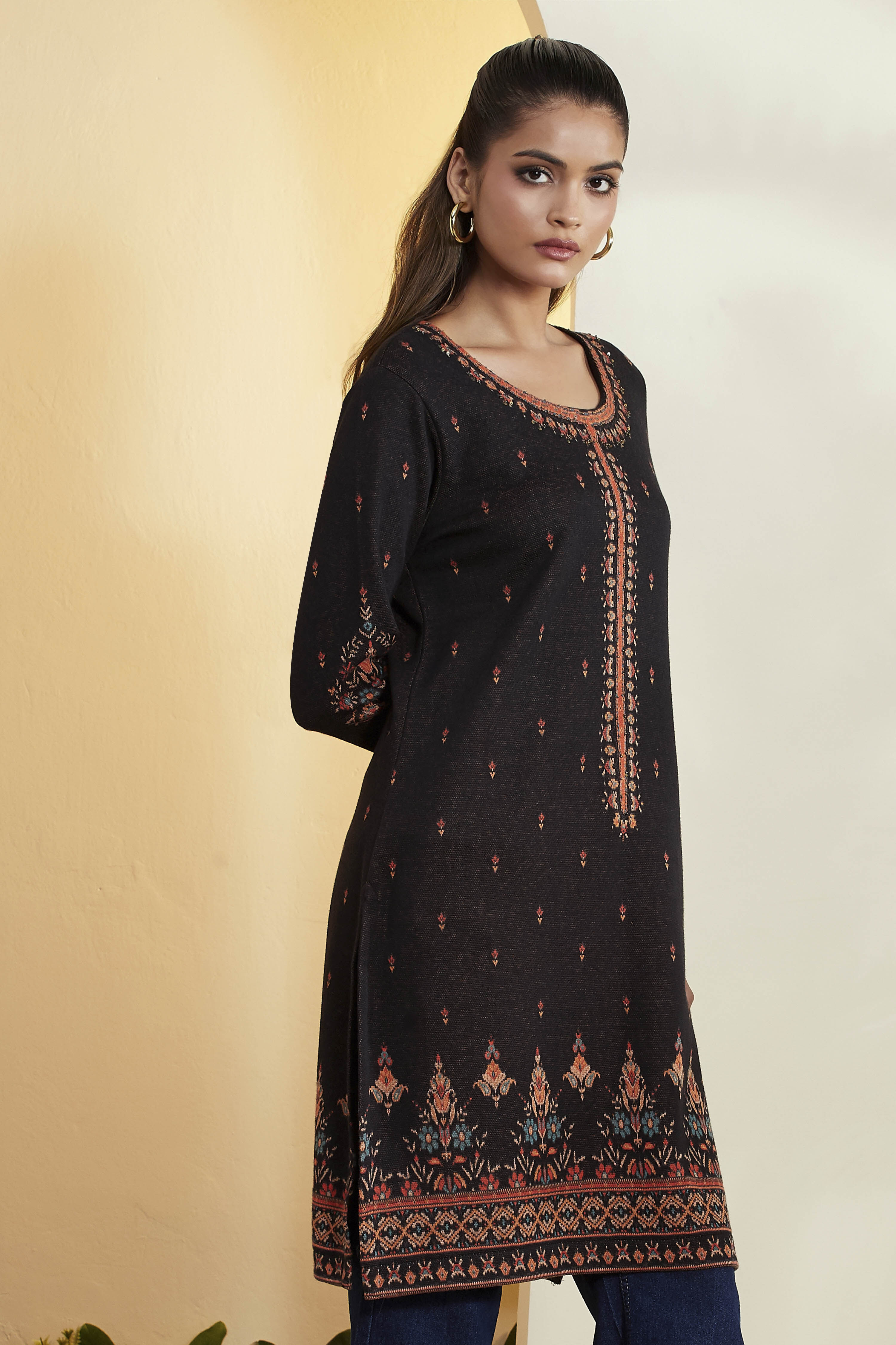 Black Multi-Motif Printed Straight Kurta image number 4