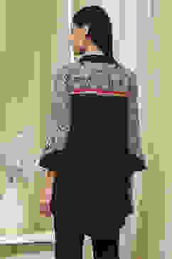 Black Printed Shirt-Style Straight Short Kurta image number 3