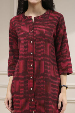Maroon Cotton Ikat Straight Kurta image number 1