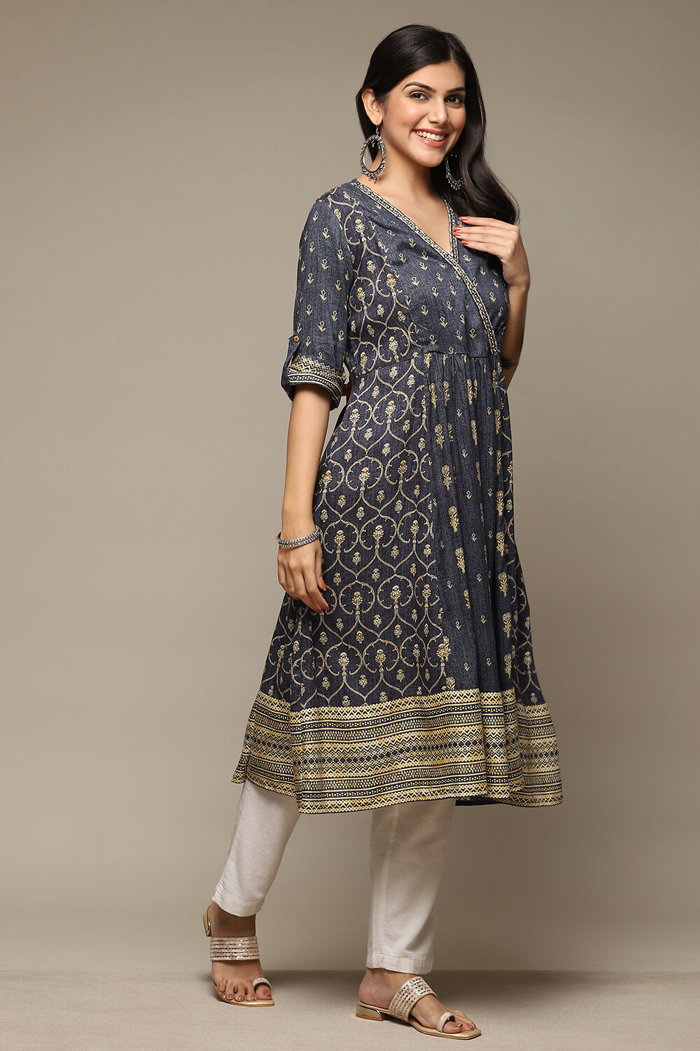 Blue Rayon Straight Printed Kurta image number 4