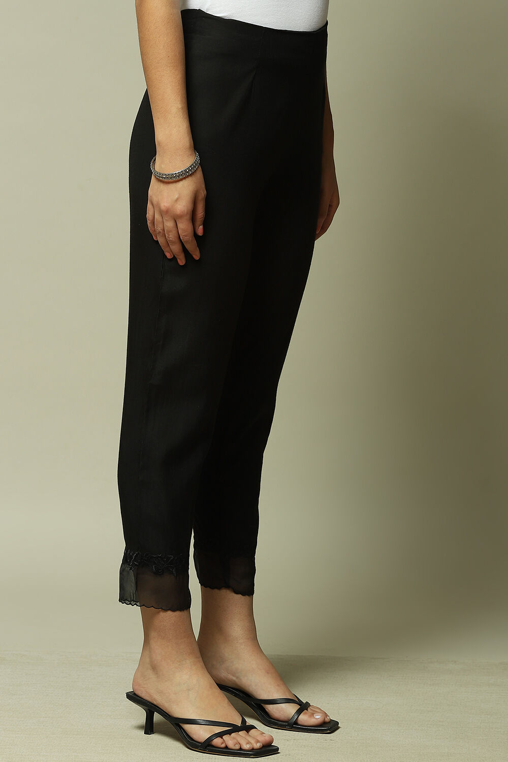 Black Cotton Blend Yarndyed Pants image number 5