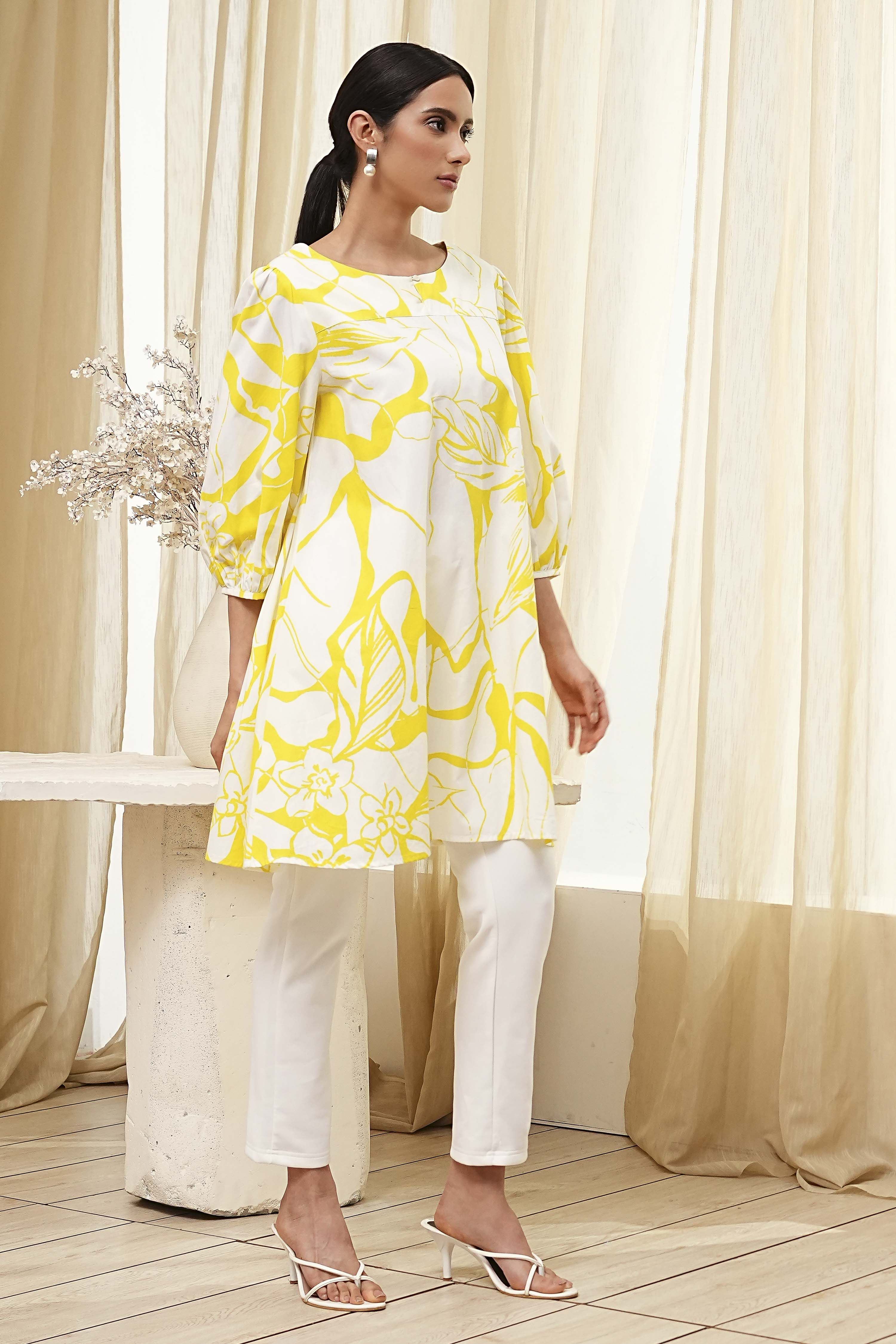 Lime and White Cotton Relaxed Short Kurta image number 4