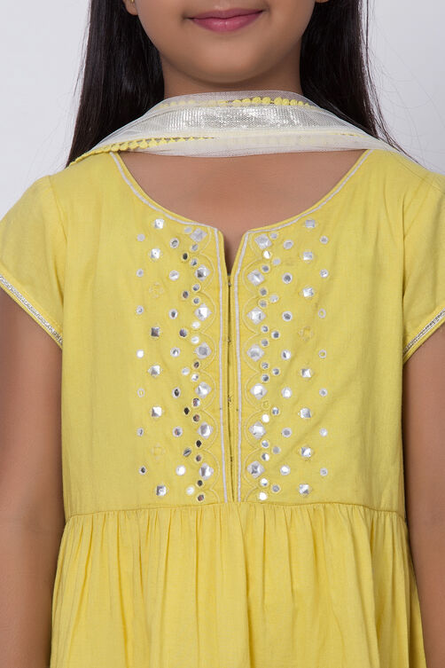 Yellow Cotton Tired Kurta Churidar Suit Set image number 1