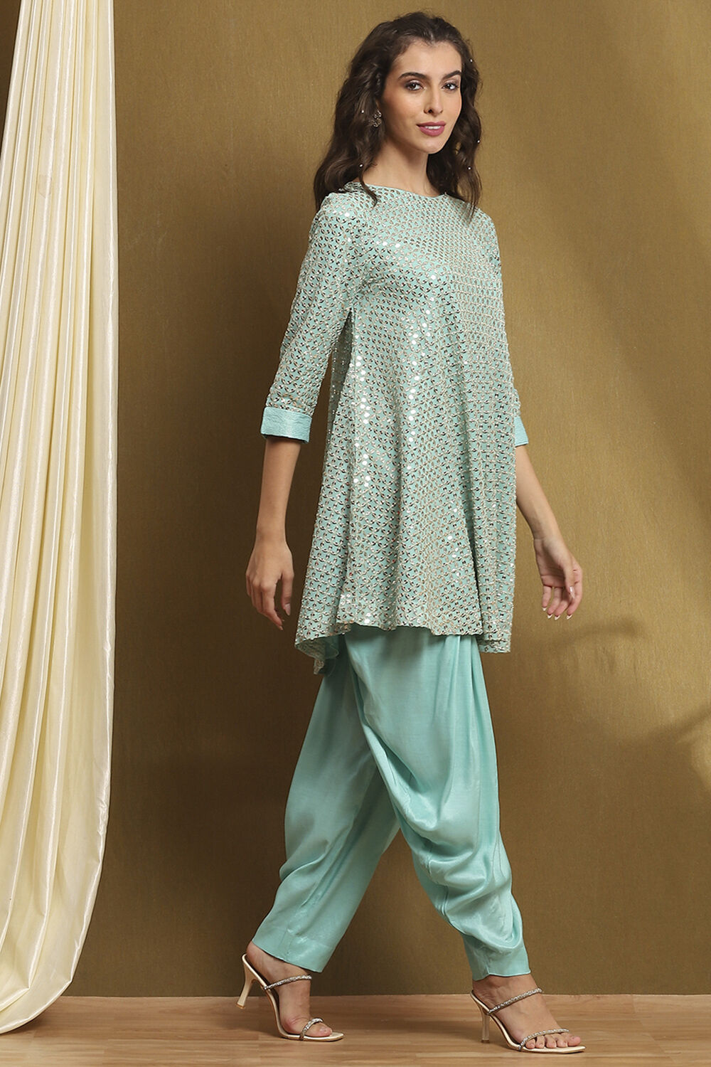 Aqua Blue Viscose Blend Embellished Asymmetric Kurta Set image number 5