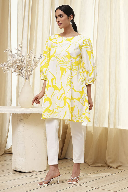Lime and White Cotton Relaxed Short Kurta image number 5