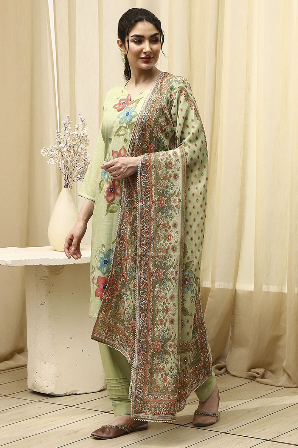 Green Linen Hand Painted Unstitched Suit Set image number 4