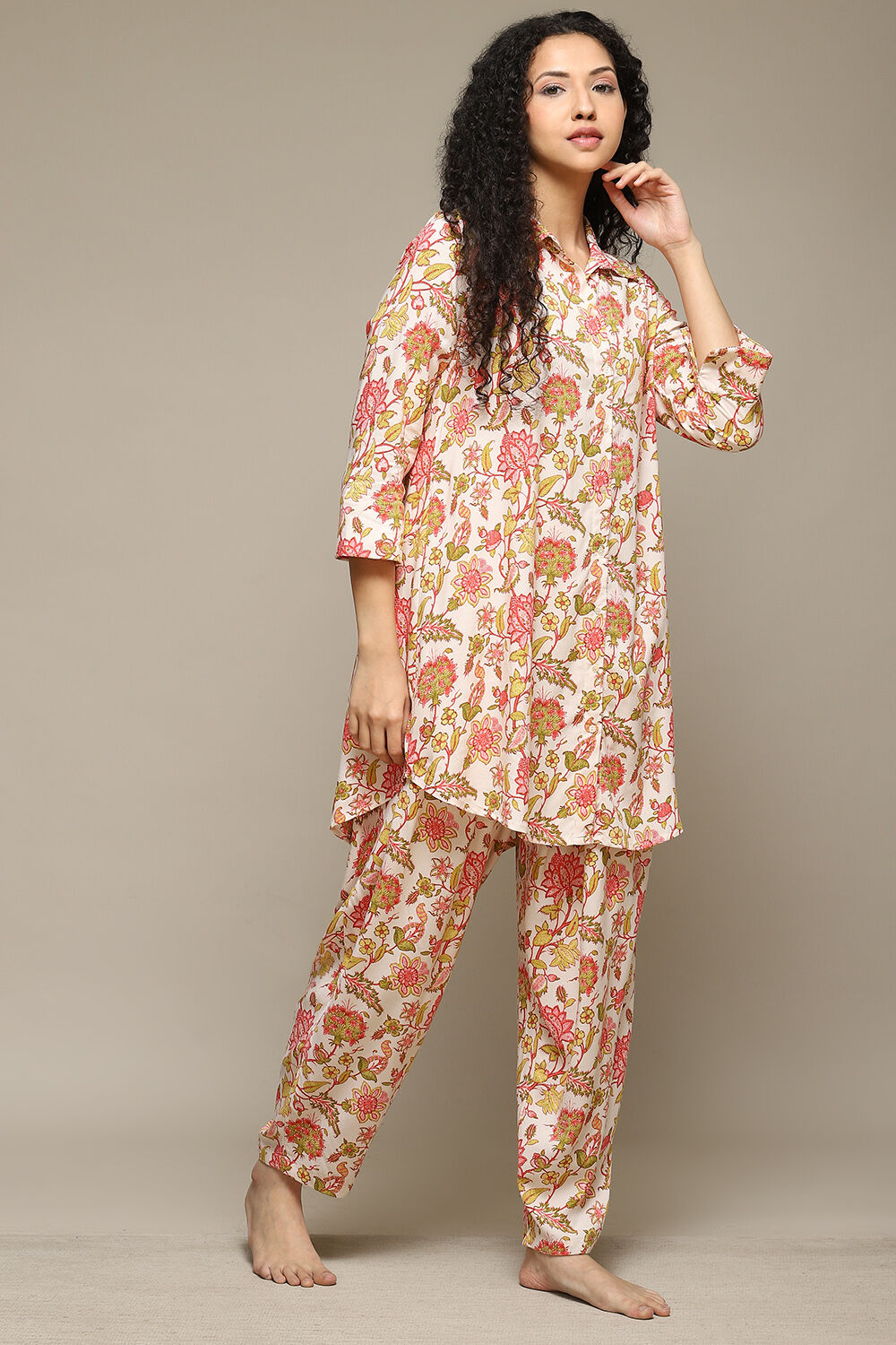Off White & Red Rayon Printed 2 Piece Sleepwear Set image number 5