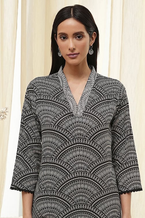 Black Straight Kurta image number 1
