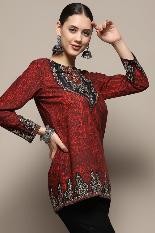 Maroon Crepe Printed Straight Short Kurta image number 4