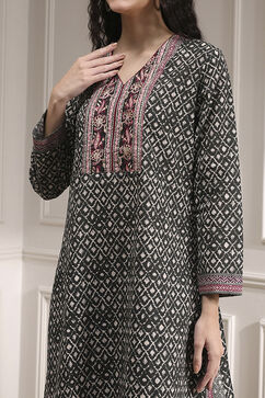 Black Cotton Printed Straight Suit Set image number 1