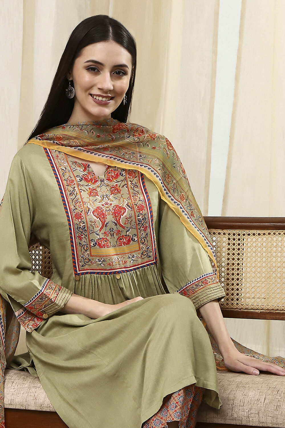 Light Green Solid Gathered Straight Suit Set image number 0