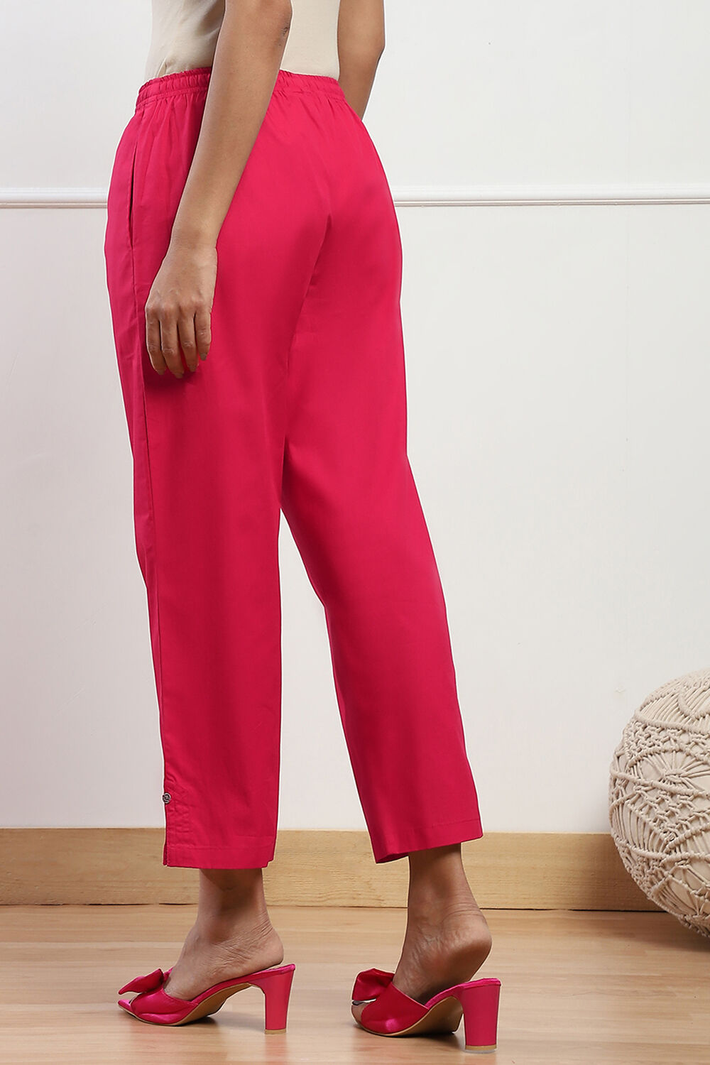 Black Cotton Solid Pants image number 5