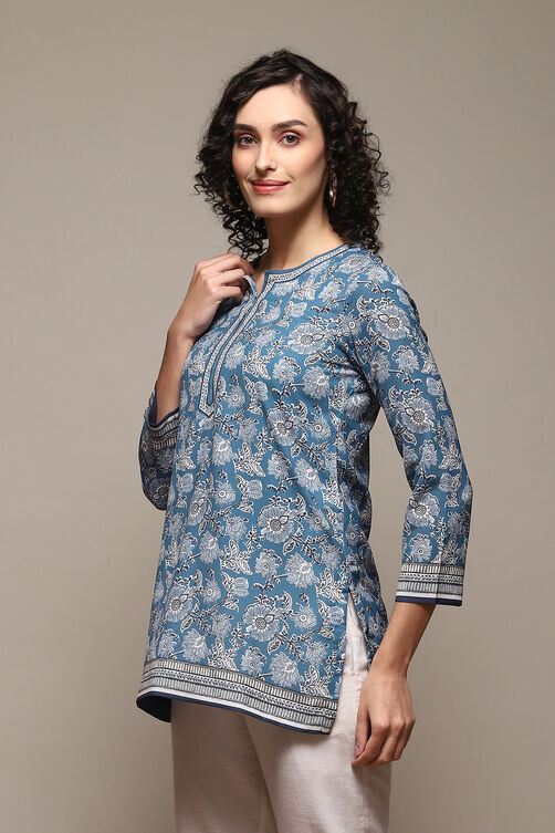 Rose Pink Polyester Straight Printed Kurti image number 2