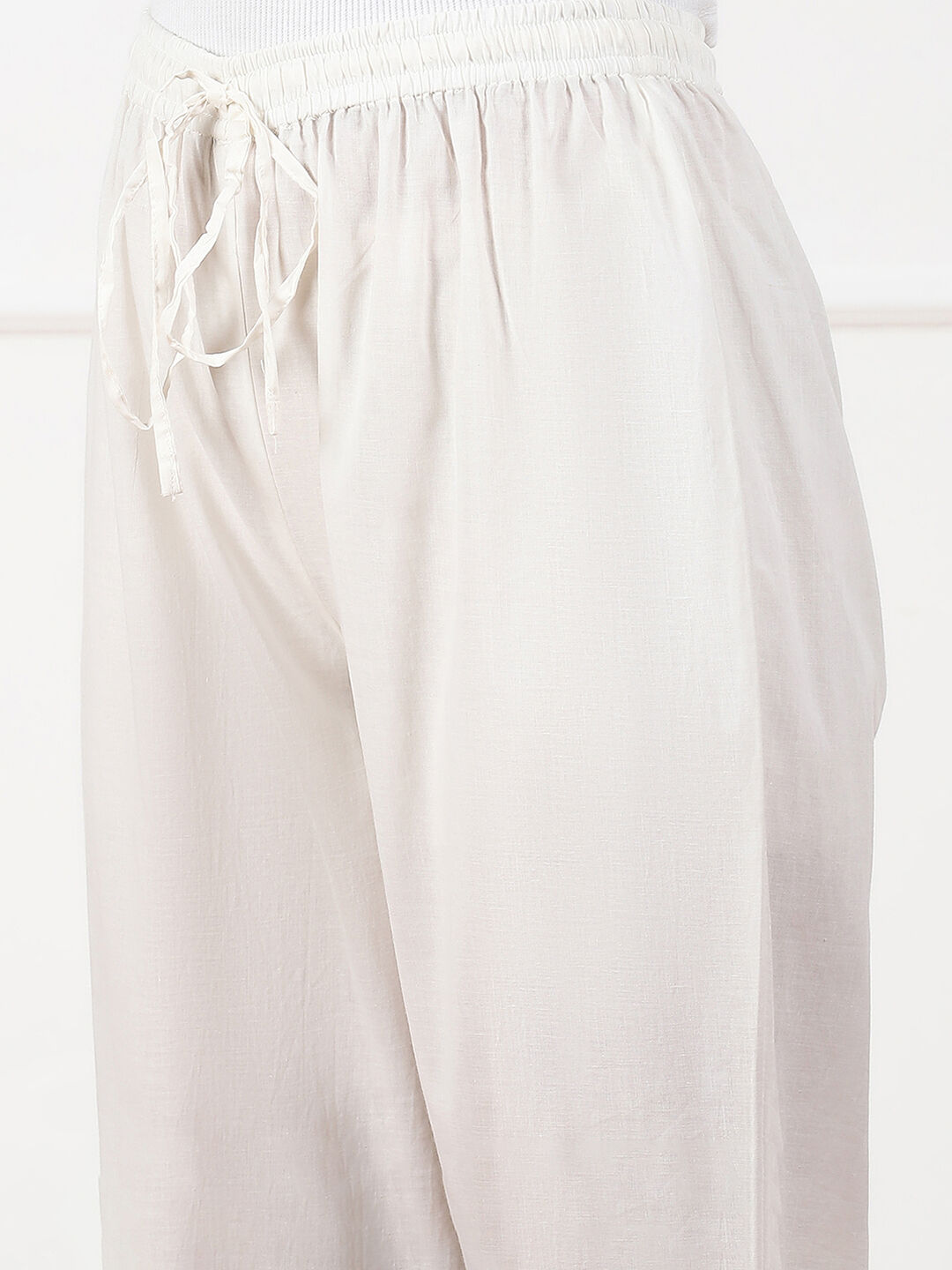 White Regular Cotton Pants image number 1