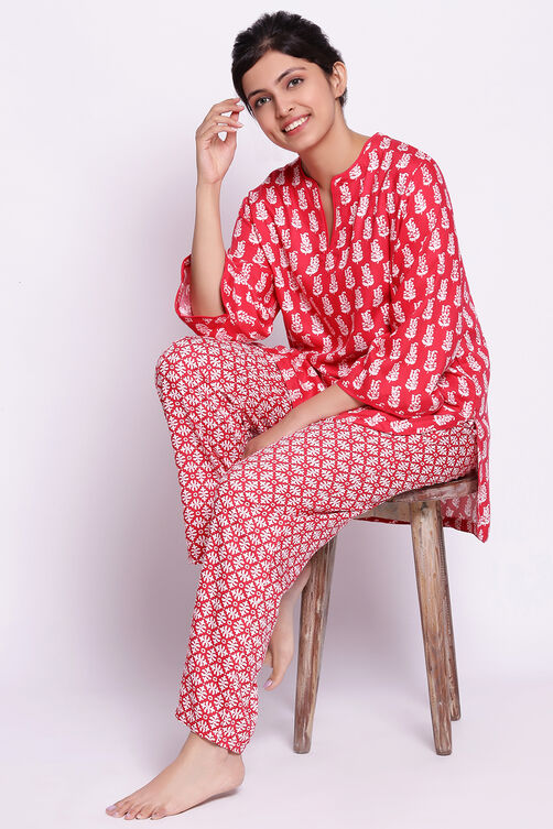 Dark Pink Cotton Printed Loungewear Set image number 4