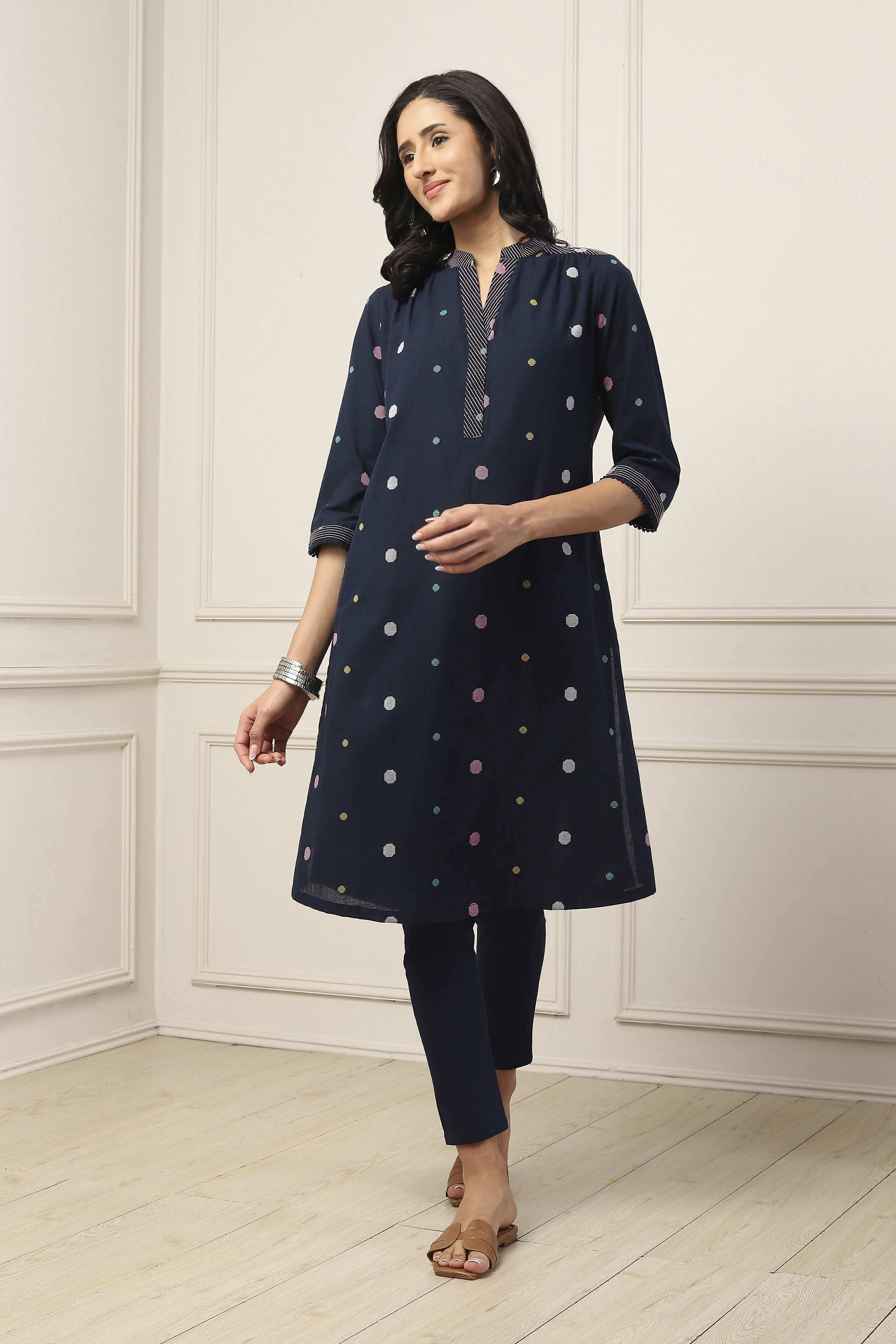 Navy Blue Cotton Polka Dot Straight Kurta image number 5